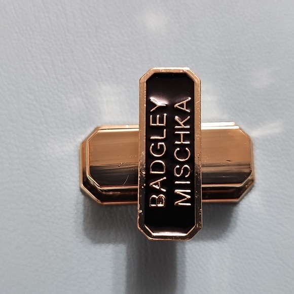 NWT - BADGLEY MISCHKA Elegant Blue Quilted Handbag - Picture 7 of 9